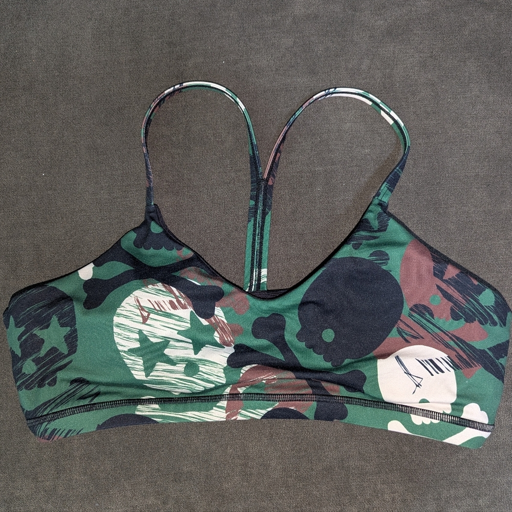 Constantly Varied Gear CVG Move Free Camo Skulls XL